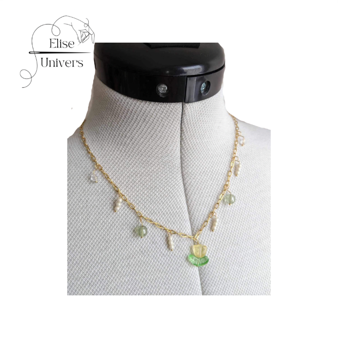 Collier fleur jaune avec perles en verre